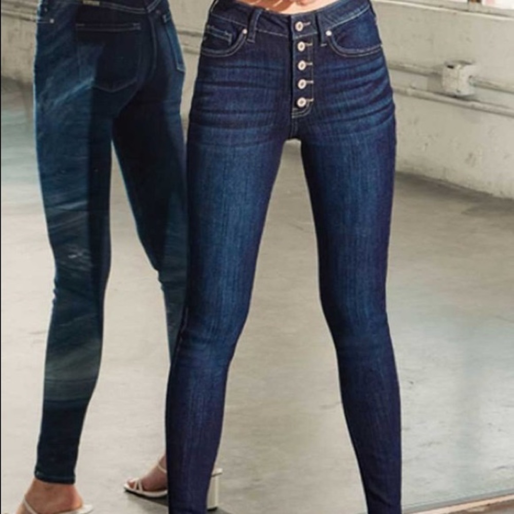 High Rise Curvy Fit Jeans